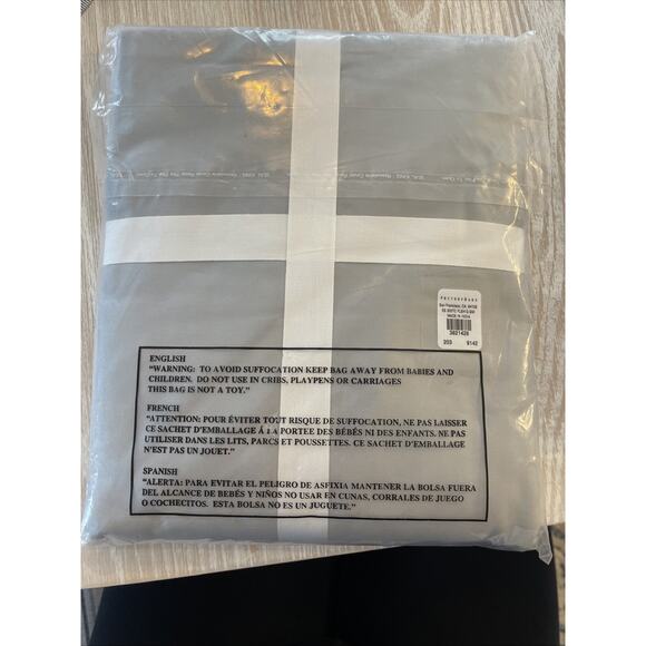 NWT POTTERY BARN PB ESSENTIALS SATEEN FLAT SHEET QUEEN 300 THREAD CT GREY 96x105 - Picture 3 of 4